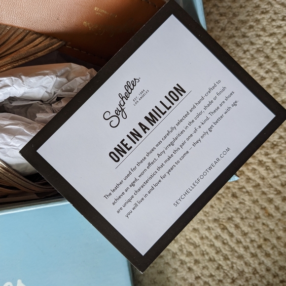 Gold Metallic Genuine Leather Slip On Seychelles Sandals Size 9 US - Picture 8 of 11